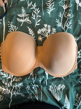Strapless Smooth T-Shirt Bra in Nude/Beige